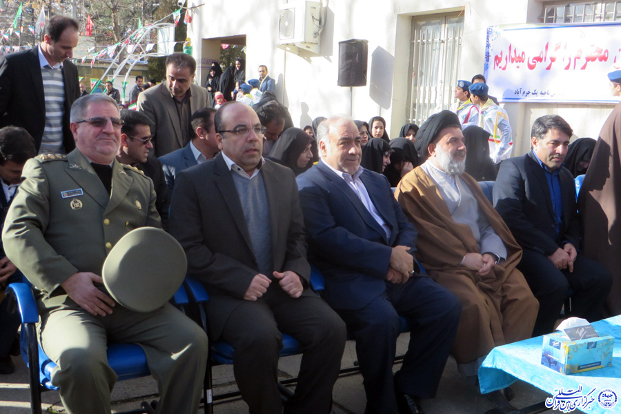 گزارش تصویری نواخته شدن «زنگ انقلاب» در خرم‌آباد