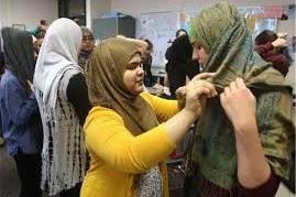 تجربه یک روز حجاب برای غیرمسلمانان در «اورنج» کالیفرنیا