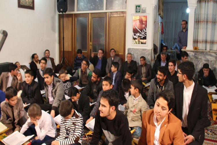 محفل انس با کلام وحی در حاشیه مشهد برگزار شد