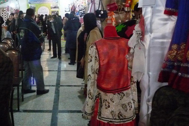 نمایشگاه دستاوردهای انقلاب و صنایع دستی سیستان افتتاح شد + عکس
