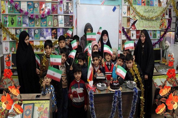 حضور قرآنآموزان مؤسسه سرای ذکر اردبیل در «جشن انقلاب» حضور قرآنآموزان مؤسسه سرای ذکر اردبیل در «جشن انقلاب»