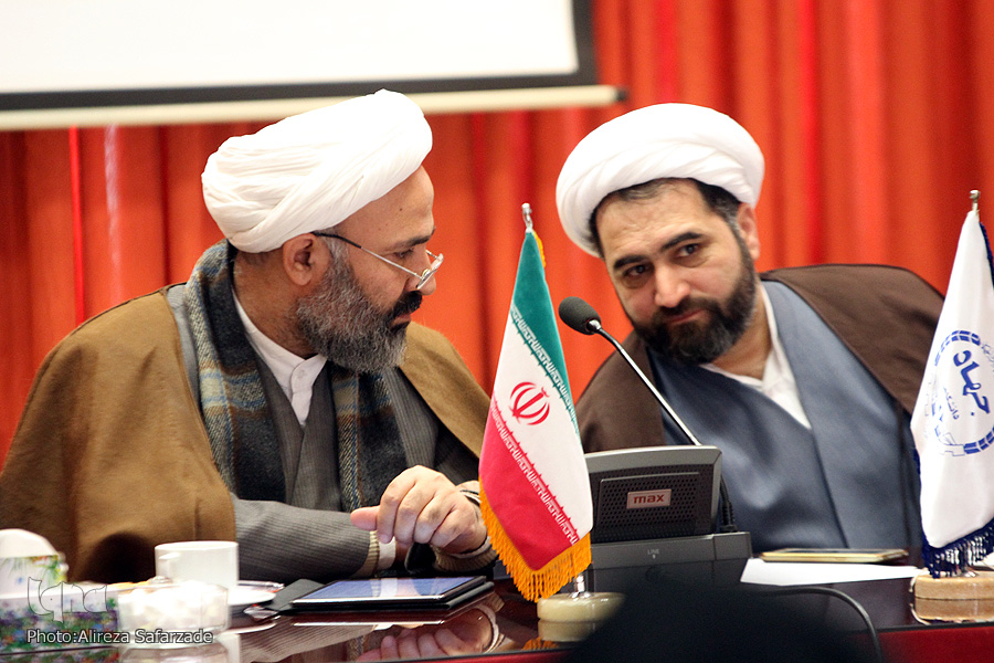 نشست هماندیشی فعالان و مدیران قرآنی خراسان رضوی برگزار شد نشست هماندیشی فعالان و مدیران قرآنی خراسان رضوی برگزار شد