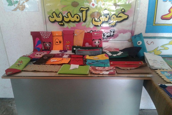 برپایی نمایشگاه کاردستیهای قرآنآموزان شهر دیزیچه برپایی نمایشگاه کاردستیهای قرآنآموزان شهر دیزیچه