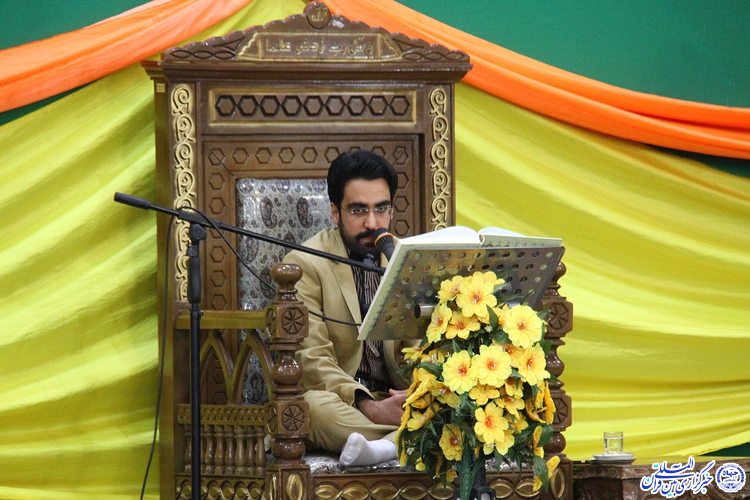 برگزاری محفل «انس با قرآن» در یزد +عکس