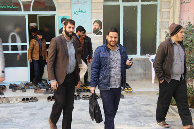 گرامیداشت دهه فجر در حوزه علمیه کوهدشت + عکس