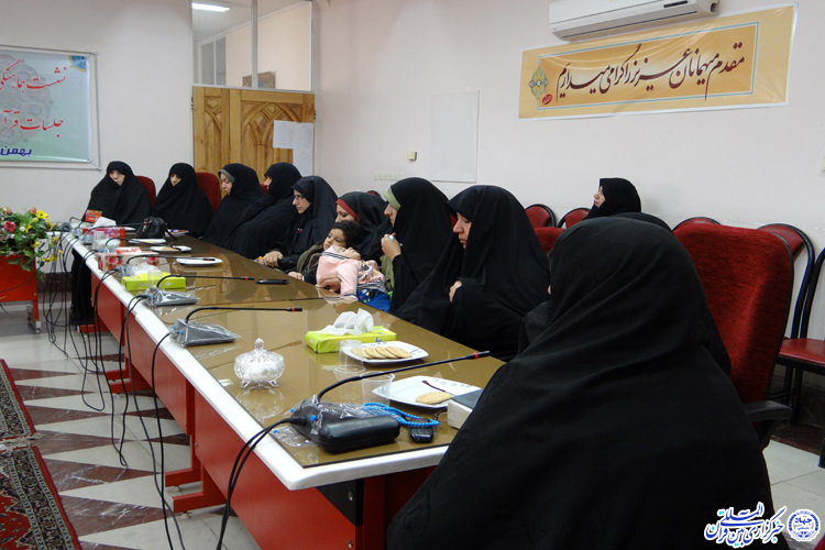 نشست هماهنگی جلسات قرآن خانگی مسجد محور برگزار شد + عکس
