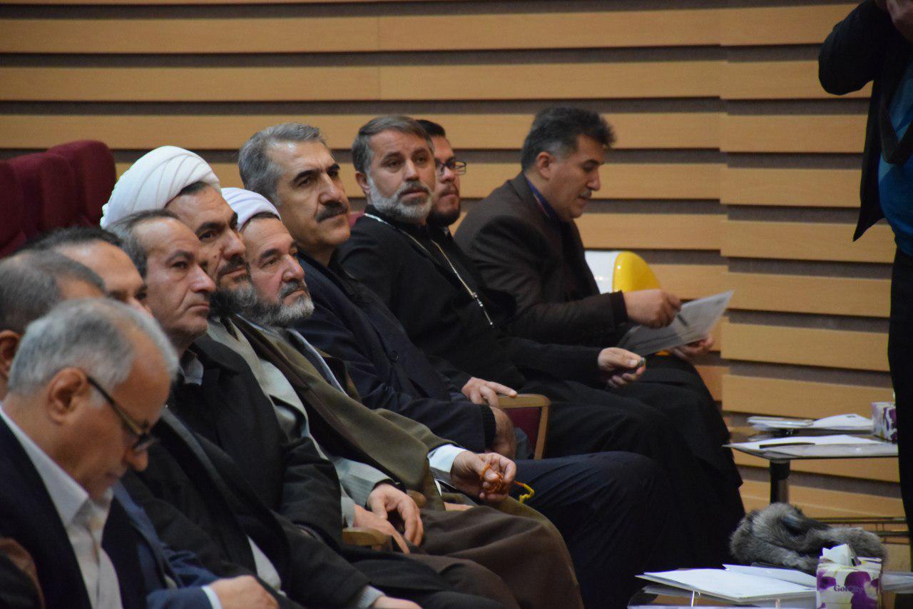 نشست علمی بررسی جایگاه ادیان و اقوام آذربایجان و هویت ملی برگزار شد + عکس