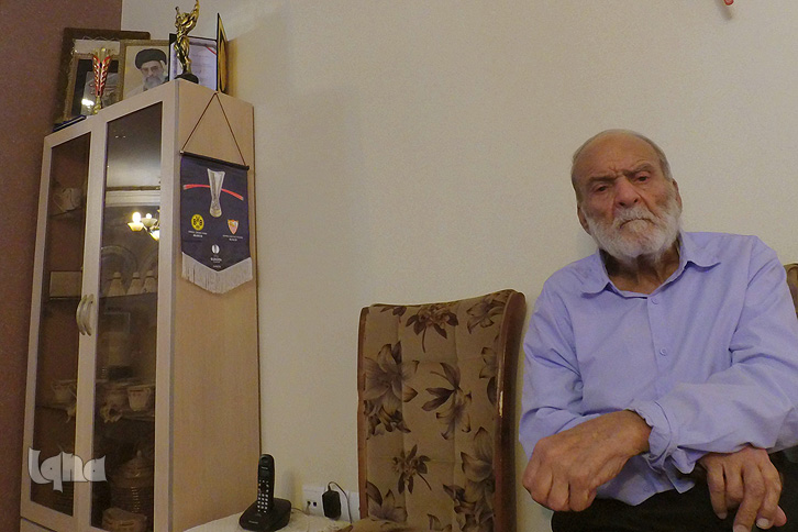 پدر شهید حمید تکمه چین پدر شهید حمید تکمه چین