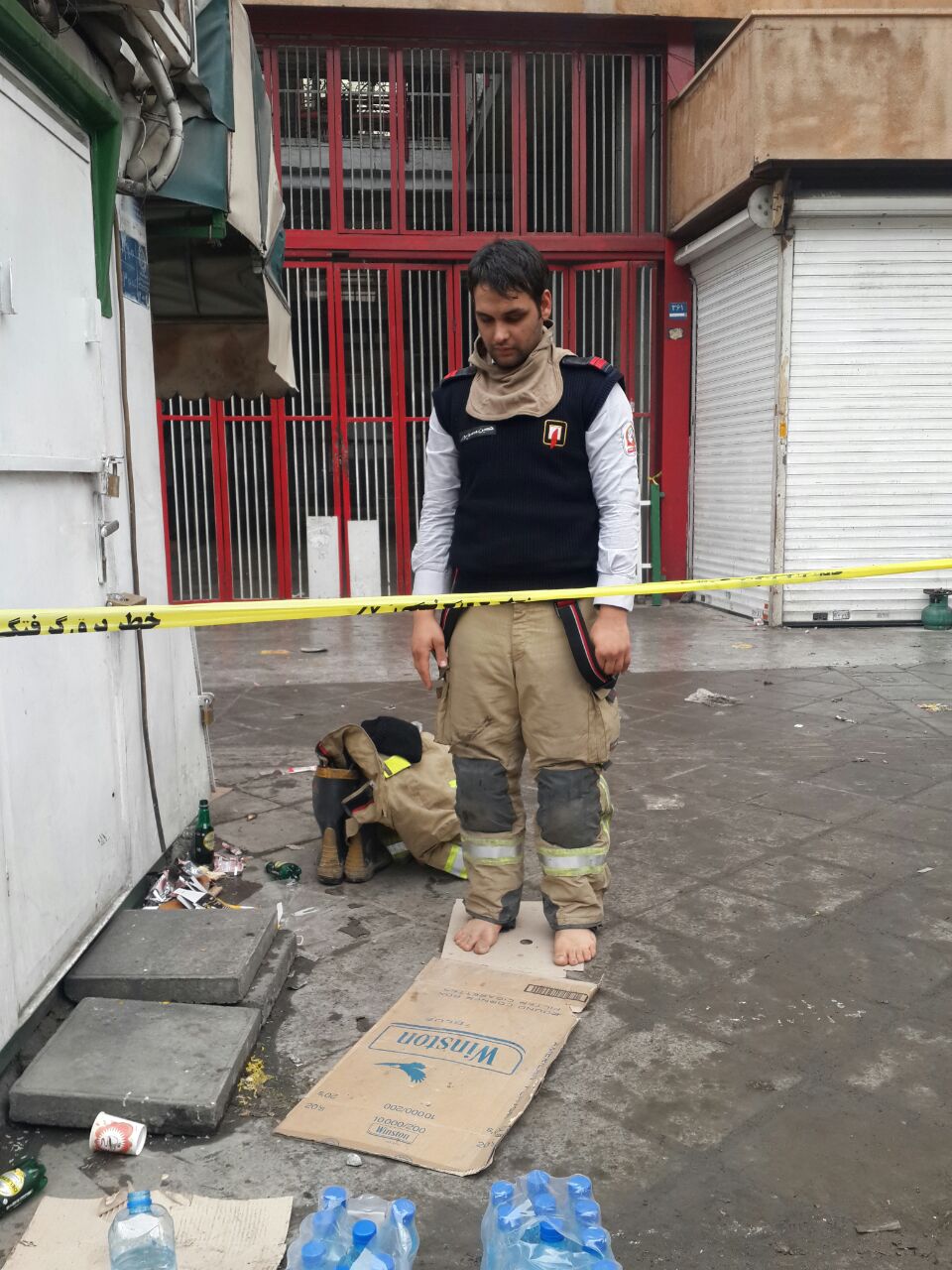 نماز آتش‌نشان + عکس