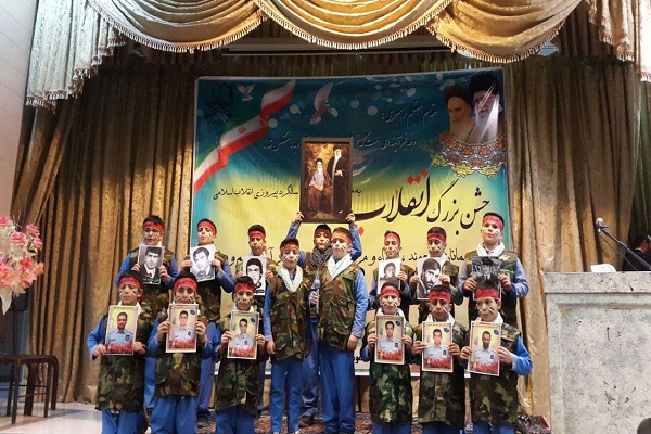 تجلیل از حافظان مؤسسه مهد قرآنکریم و ولایت آران و بیدگل تجلیل از حافظان مؤسسه مهد قرآنکریم و ولایت آران و بیدگل