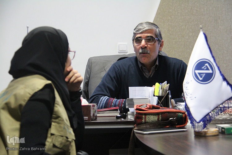 نشست سبک زندگی قرآنی با محور اقتصاد مقاومتی در اراک برگزار شد