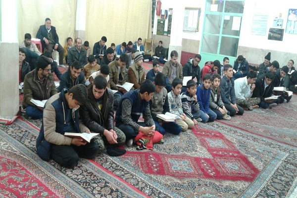 حضور قاریان ممتاز در محفل قرآنی مؤسسه«آل یس» حضور قاریان ممتاز در محفل قرآنی مؤسسه«آل یس»