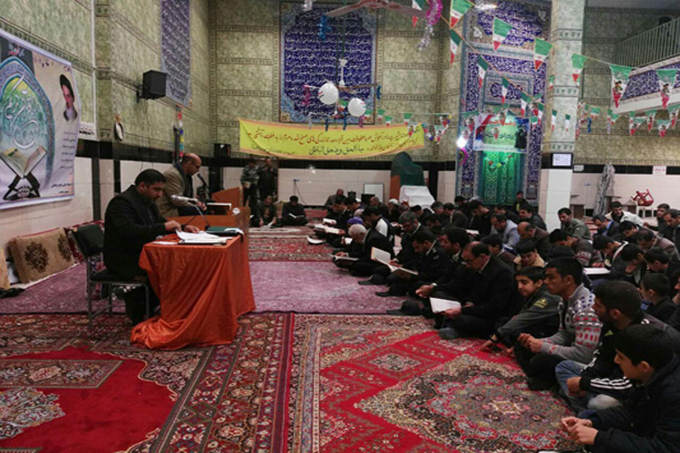 برگزاری مراسم «شبی با قرآن» در کوهدشت + عکس