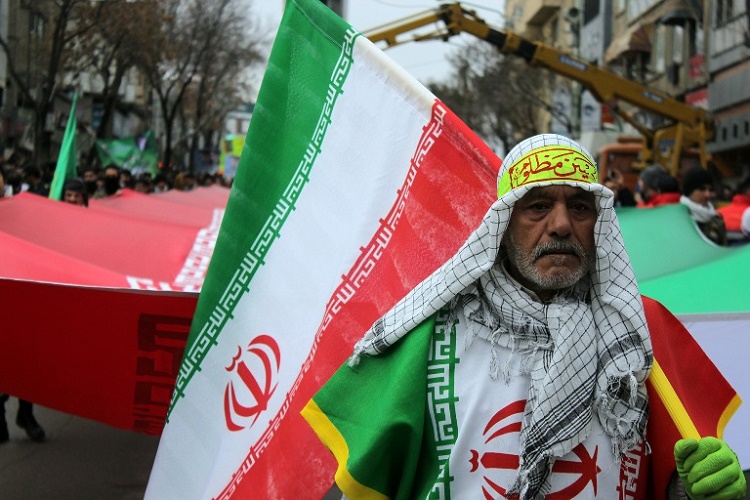 مردم کردستان با شعار «من انقلابی ام» یوم الله 22 بهمن را راهپیمایی کردند