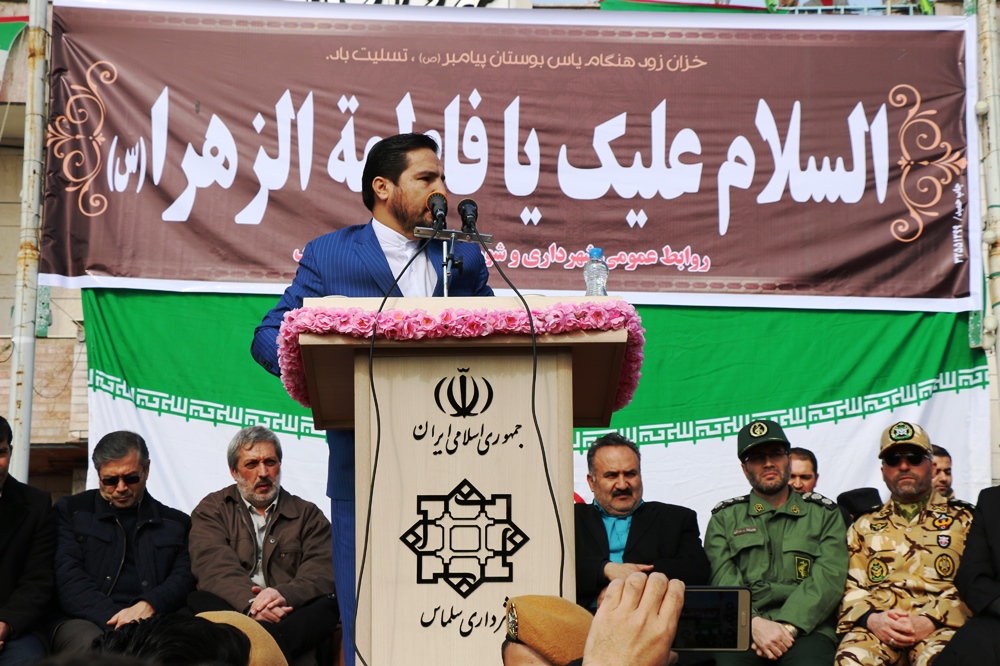 طنین فریاد «مرگ بر آمریکا» در راهپیمایی 22بهمن سلماس + عکس