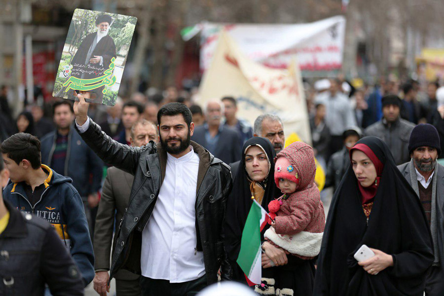 برگزاری راهپیمایی یوم‌الله ۲۲ بهمن در شهرهای لرستان + عکس
