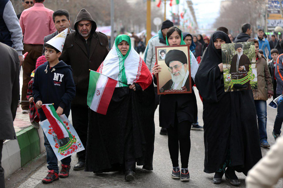 برگزاری راهپیمایی یوم‌الله ۲۲ بهمن در شهرهای لرستان + عکس