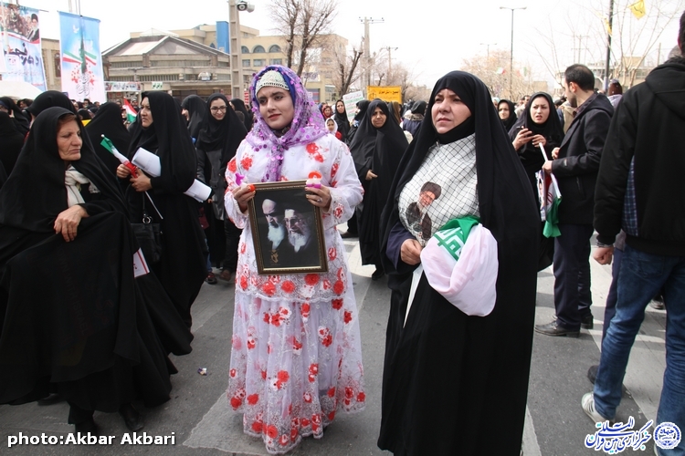 جلوه‌هایی از راهپیمایی 22 بهمن در شهرکرد