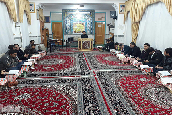 جشنواره تلاوتهای مجلسی در آران بیدگل جشنواره تلاوتهای مجلسی در آران بیدگل