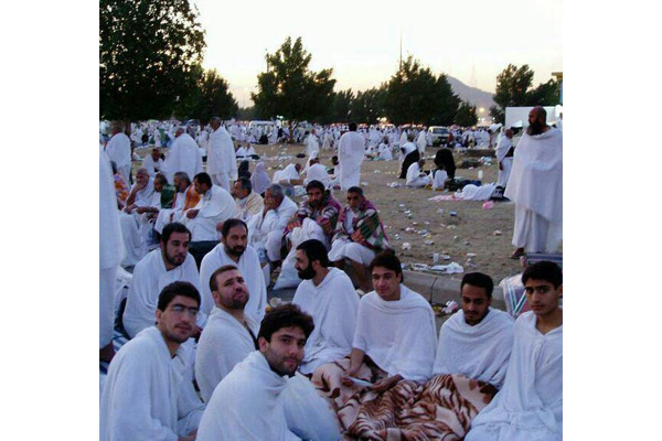 جمعی از قاریان قرآن کریم در مناسک حج تمتع جمعی از قاریان قرآن کریم در مناسک حج تمتع