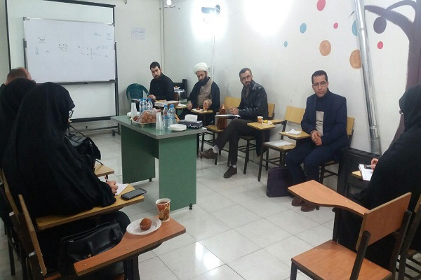 پنجمین جلسه هم اندیشی مدیران مؤسسات قرآنی شهرستان فردیس برپا شد پنجمین جلسه هم اندیشی مدیران مؤسسات قرآنی شهرستان فردیس برپا شد