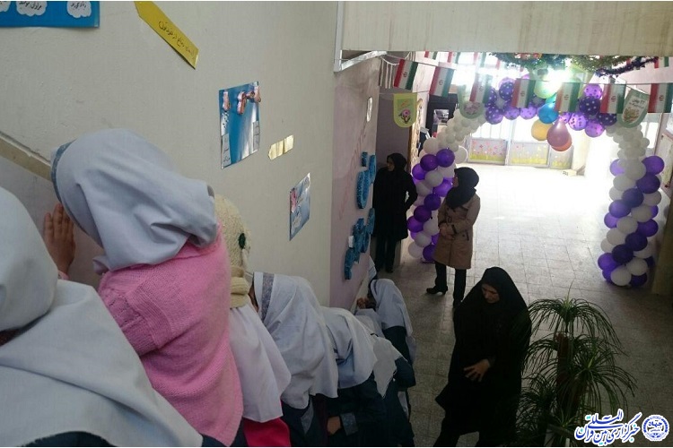 جشن قرآنی در مدرسه افق کرمانشاه