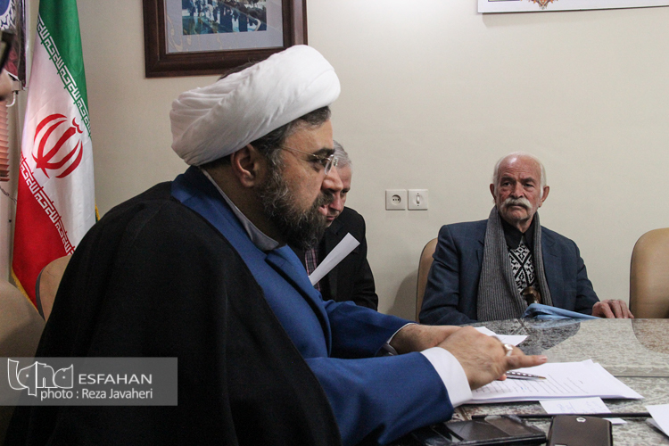 نشست خبری همایش علمی مقام ادبی اصفهان درسالن جلسات اداره کل ارشاد اسلامی اصفهان برگزار شد.