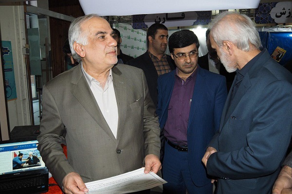 بازدید استاندار مازندران از غرفه ایکنا