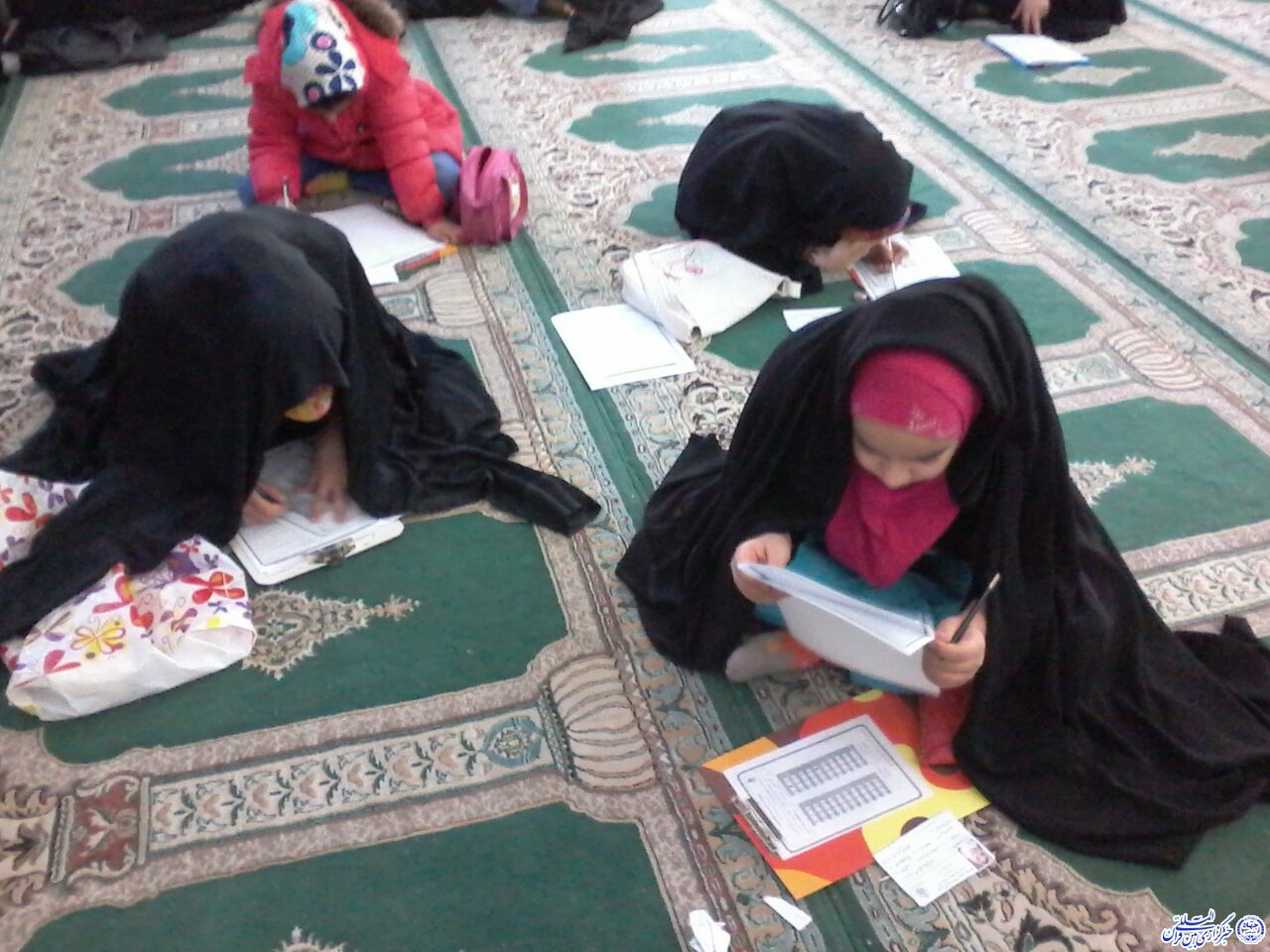 گزارش تصویری آزمون کتبی حفظ قرآن در لرستان