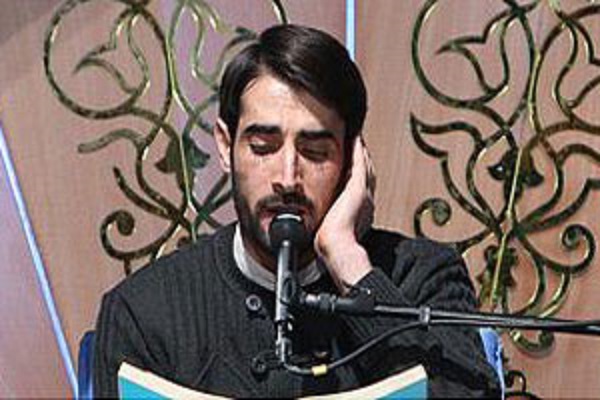 تلاوت قاری بینالمللی قرآن در کرسیهای تلاوت و تفسیر گلستان تلاوت قاری بینالمللی قرآن در کرسیهای تلاوت و تفسیر گلستان