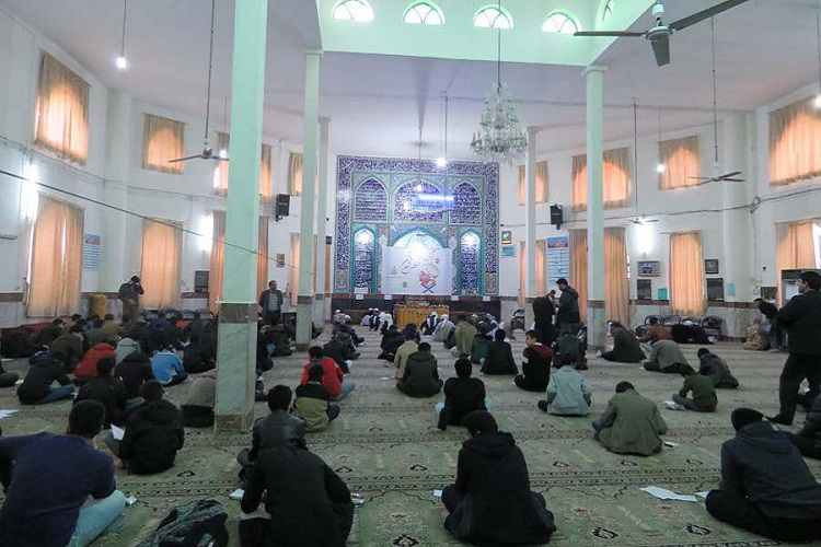 شرکت 1700 قرآن‌آموز زاهدانی در آزمون سراسری حفظ قرآن + عکس