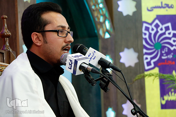 جشنواره تلاوت مجلسی وحید خزایی