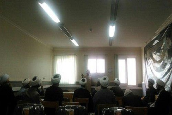دوره تربیت مربی تدبر در قرآن در حال برپایی است دوره تربیت مربی تدبر در قرآن در حال برپایی است