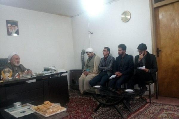 جلسه ترویج و توسعه فعالیتهای قرآنی در لردگان برگزار شد جلسه ترویج و توسعه فعالیتهای قرآنی در لردگان برگزار شد