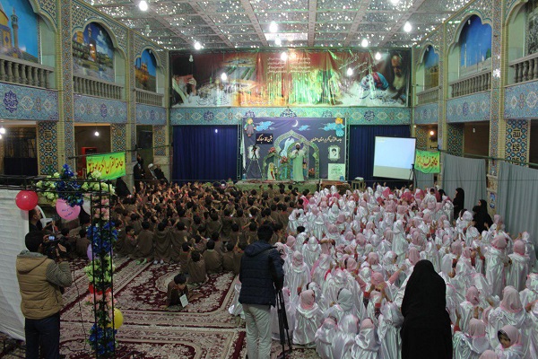 حضور500 قرآن‌آموز جامعه القران‌الکریم اصفهان در «جشن  نماز»