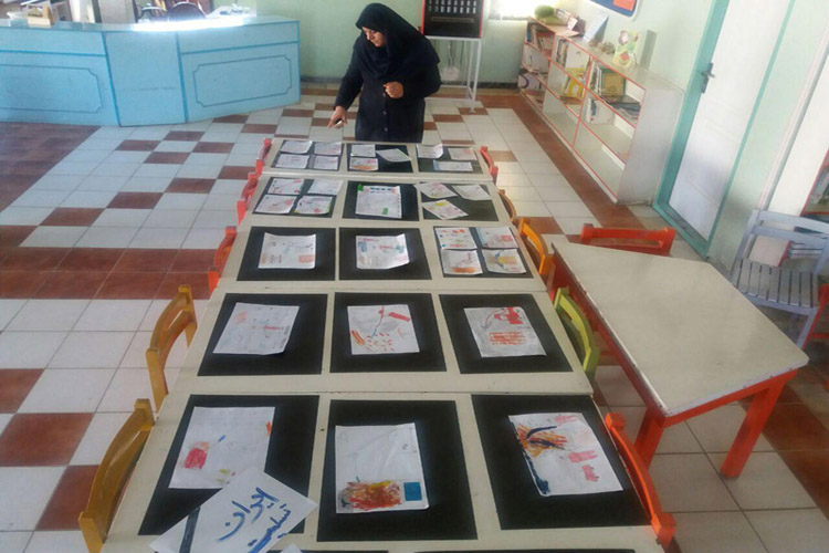برپایی ایستگاه نقاشی «آتش‌نشانان فداکار» در خرم‌آباد