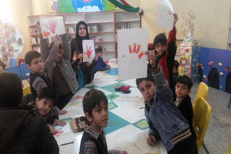 برپایی ایستگاه نقاشی «آتش‌نشانان فداکار» در خرم‌آباد