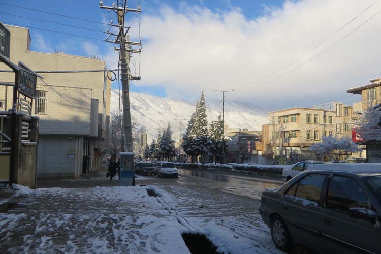 اشاره غیرمستقیم به «برف» در آیه 43 سوره نور