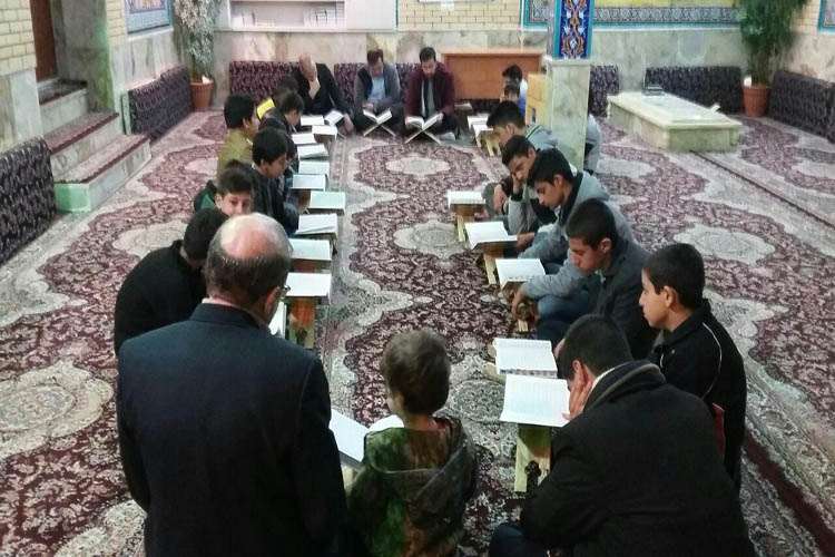 برگزاری دوره تخصصی قرائت قرآن در مسجد دولتشاهی خرم‌آباد