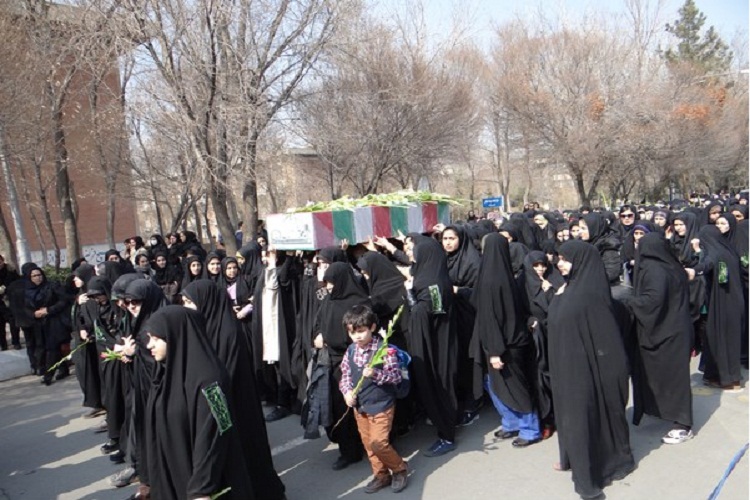 تشییع 3 شهید گمنام دوران دفاع مقدس در دانشگاه تبریز+ تصویر تشییع 3 شهید گمنام دوران دفاع مقدس در دانشگاه تبریز+ تصویر