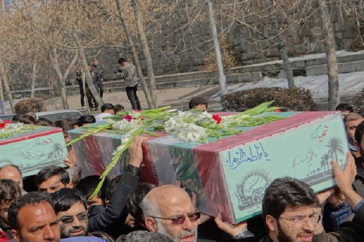 تشییع 3 شهید گمنام دوران دفاع مقدس در دانشگاه تبریز+ تصویر تشییع 3 شهید گمنام دوران دفاع مقدس در دانشگاه تبریز+ تصویر