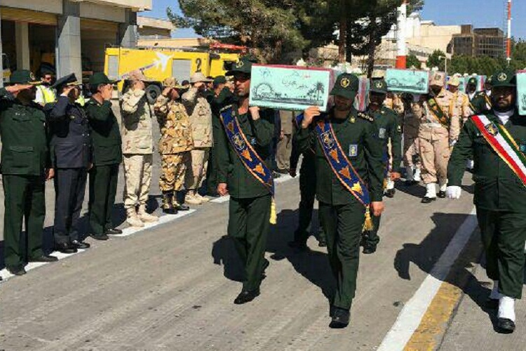 تصاویری از آیین تشییع شهدای گمنام در زاهدان
