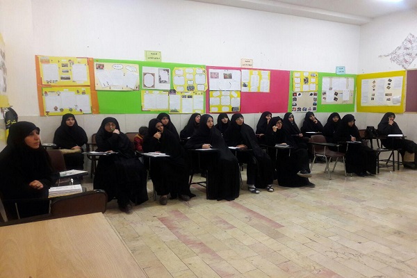 برپایی جلسه آموزش مباحث قرآنی در مهد قرآن کریم دولت آباد برپایی جلسه آموزش مباحث قرآنی در مهد قرآن کریم دولت آباد