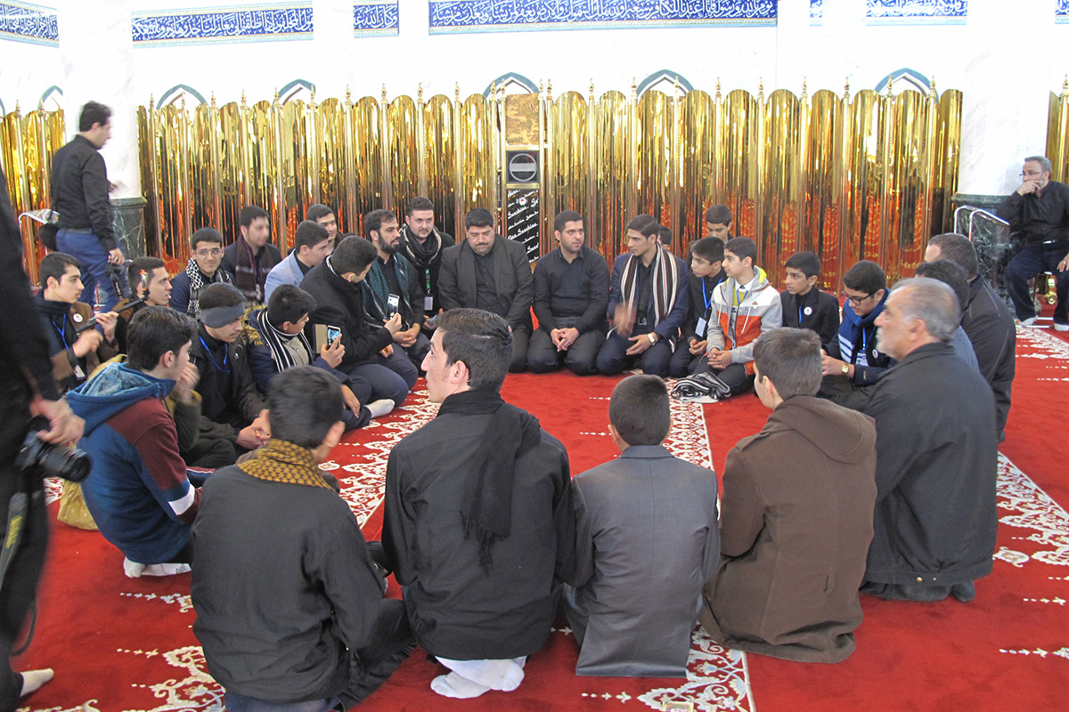 برپایی محفل قرآنی در سرداب حرم حضرت عباس(ع) و صحن اباعبدالله(ع)