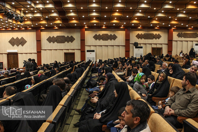 آیین تجلیل از حافظان و شاخصان قرآن کریم