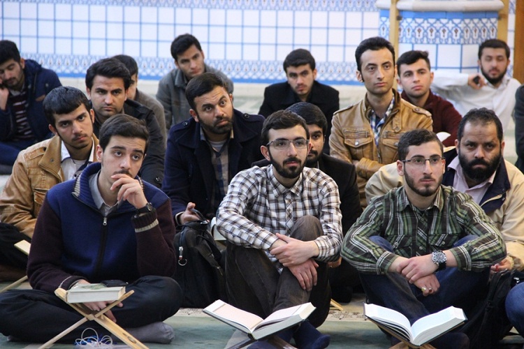 گزارش ایكنا از محفل انس با قرآن با تلاوت «احمد ابوالقاسمی» در دانشگاه شیراز