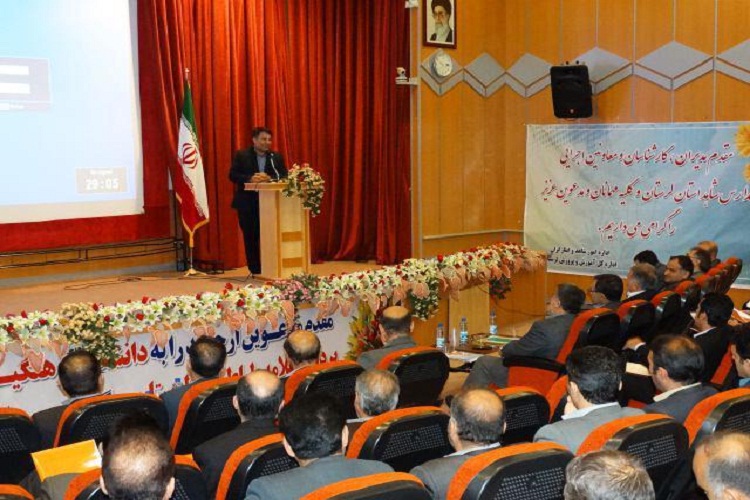 مدارس شاهد؛ بهترین پایگاه برای ترویج فرهنگ ایثار و شهادت