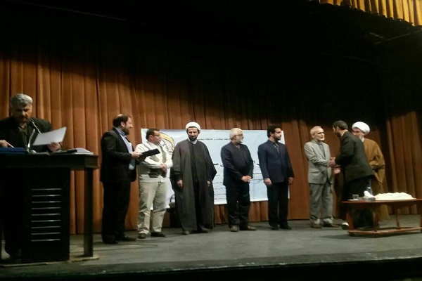 اولویت کانون‌های فرهنگی مساجد توسعه فضائل اخلاقی باشد
