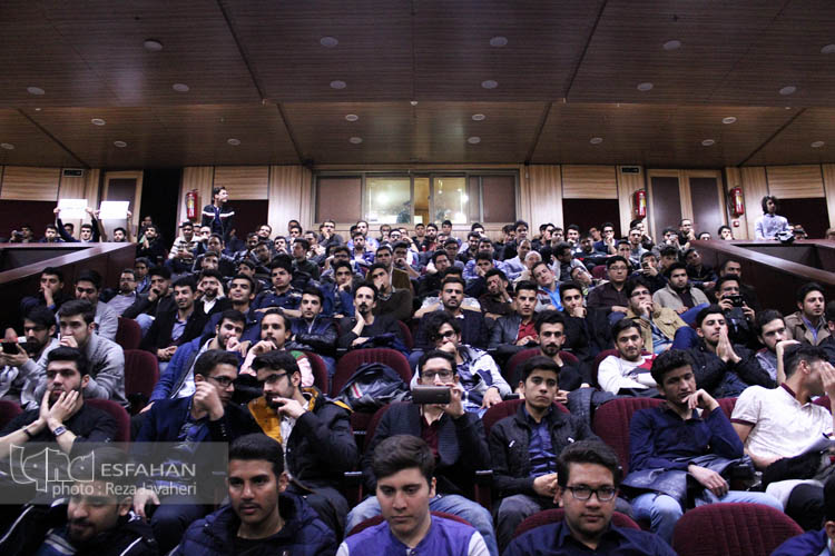 برنامه قانون اساسی از متن تا عمل
