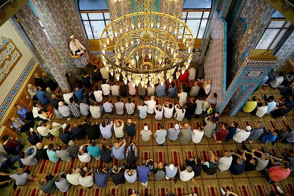 یک سال حبس؛ مجازات اسلام‌ستیز آمریکایی / در حال تکمیل